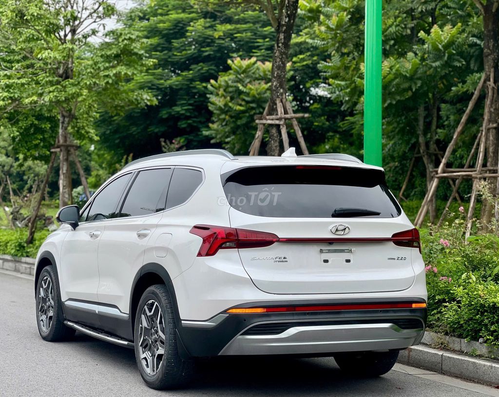 Hyundai SantaFe 2021 máy dầu 2.2D HTRAC - 50000 km. Mua bán Ô tô tại Quận Long Biên Hà Nội được đăng bởi Lê Huy hình 3