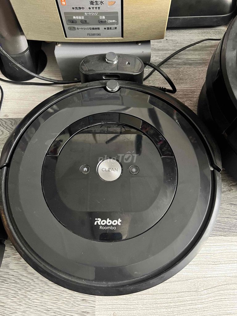 Robot hút bụi iRobot Roomba Đen. Mua bán Thiết bị vệ sinh, nhà tắm tại Thành phố Thuận An Bình Dương được đăng bởi phong hình 1
