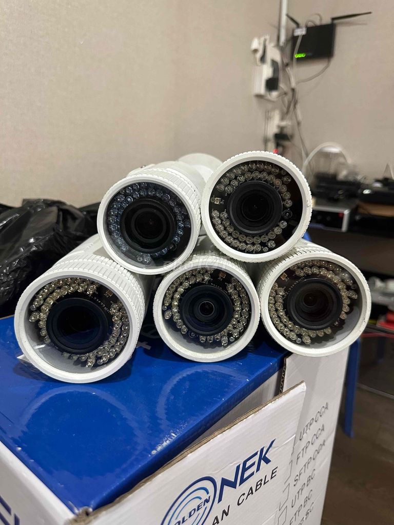 Camera ip nội địa. Mua bán Máy ảnh, Máy quay tại Thành phố Thủ Dầu Một Bình Dương được đăng bởi Trúc Ly hình 1