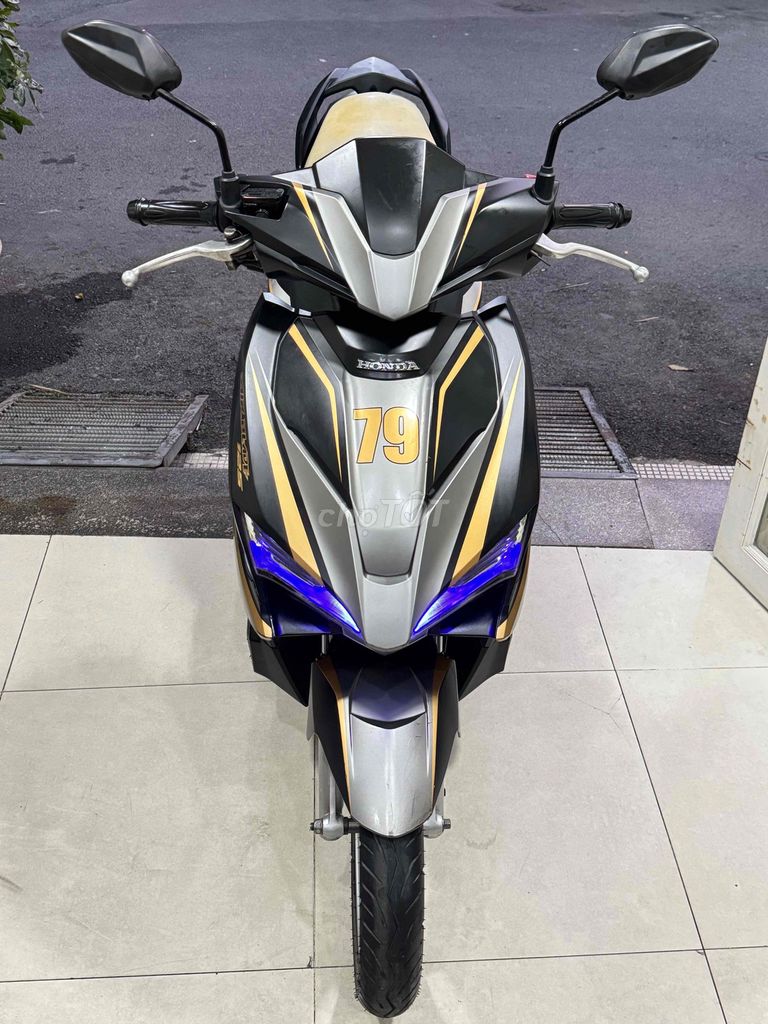 BÁN AIRBLADE PBĐB Fi 125/T12.2017 TRÙM MỀN,BSTP. Mua bán Xe máy tại Quận 3 Tp Hồ Chí Minh được đăng bởi Bích Chi hình 4