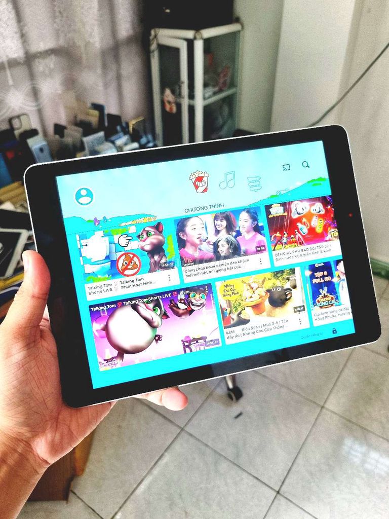 Apple iPad Air 9.7 inch. Mua bán Máy tính bảng tại Quận Hải Châu Đà Nẵng được đăng bởi Lộc Roy hình 1