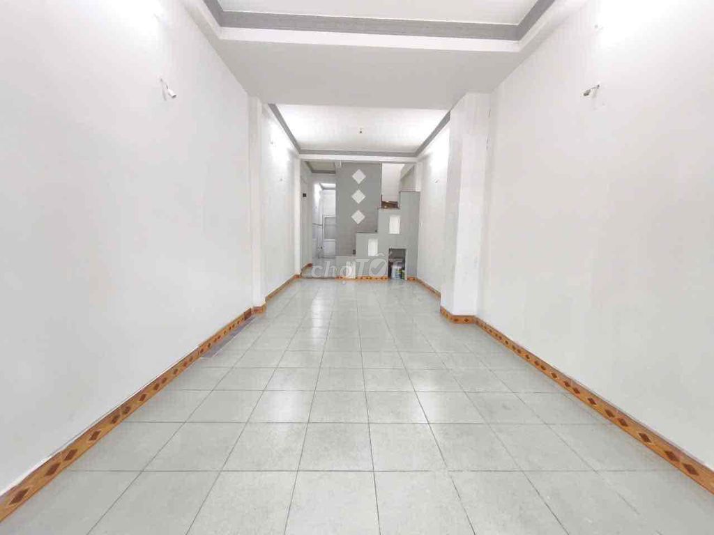 chính chủ cho thuê nhà mặt tiền Bùi Quang Là p12 GV 5pn 3wc 17tr