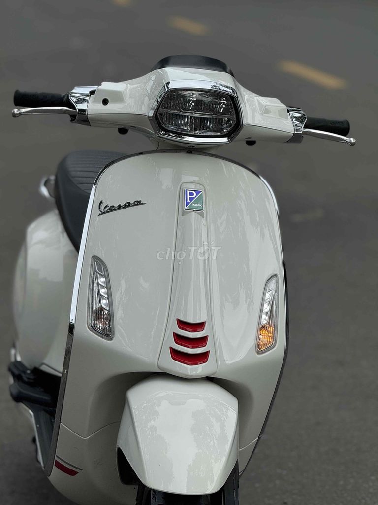 Vespa Sprint 125 2022 Trắng Đen Bản S chính chủ ky. Mua bán Xe máy tại Thành phố Biên Hòa Đồng Nai được đăng bởi Xe Máy Sơn Trung Duy hình 2