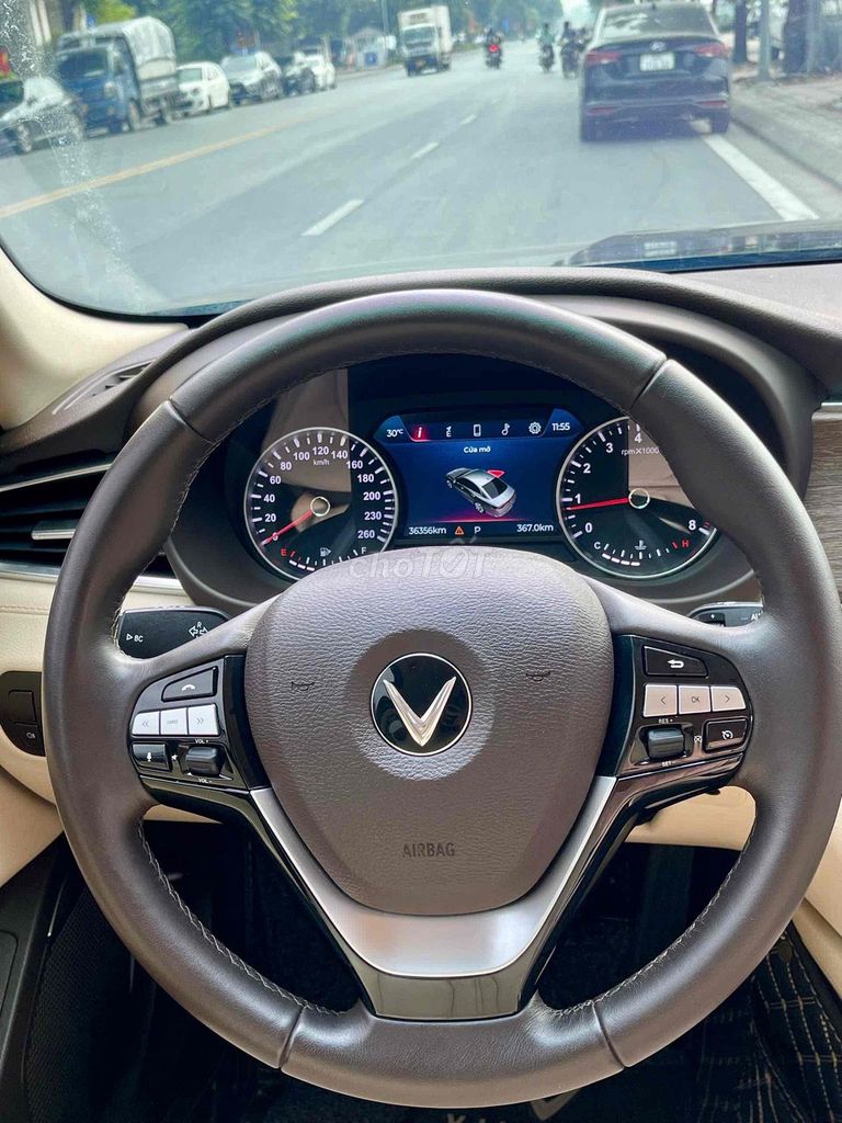 VinFast Lux A2.0 Premium 2021 Đen 36000 km. Mua bán Ô tô tại Quận Thanh Xuân Hà Nội được đăng bởi Cường Auto 266 hình 8