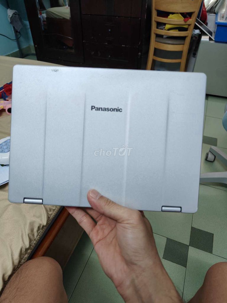 Panasonic rz6, 4G LTE, nhẹ 700g
