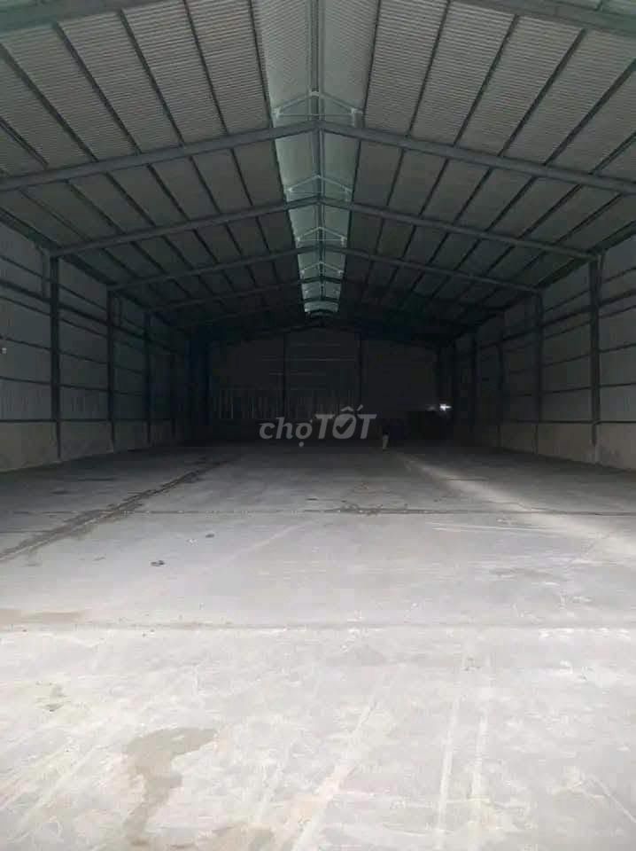Bán xưởng 1332m2 QL13, 15.5 tỷ, có HĐ thuê 36tr/th