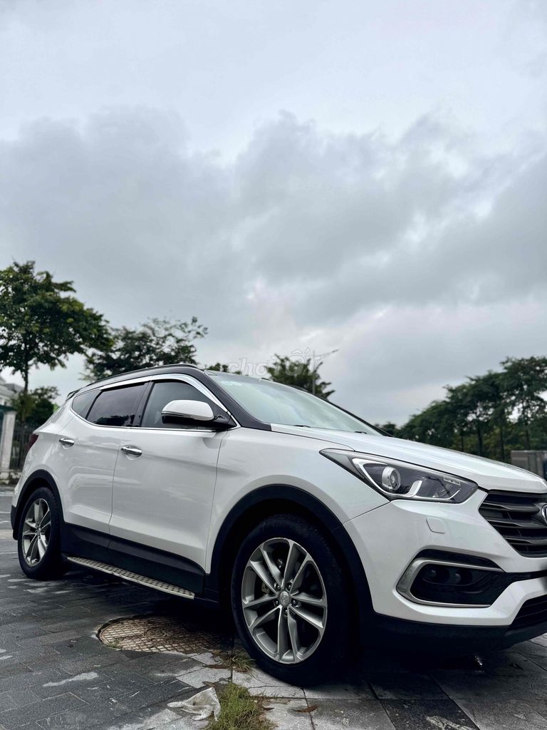 Hyundai SantaFe 2016 Full xăng Premium biển Hà Nôi. Mua bán Ô tô tại Quận Thanh Xuân Hà Nội được đăng bởi Nguyễn Quang Đức hình 8