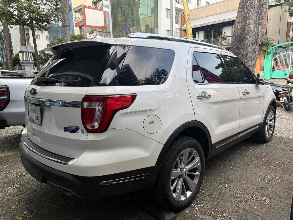 Ford Explorer Limited 2019 Trắng 71.000km. Mua bán Ô tô tại Quận Tân Bình Tp Hồ Chí Minh được đăng bởi Sài Gòn Ford hình 3