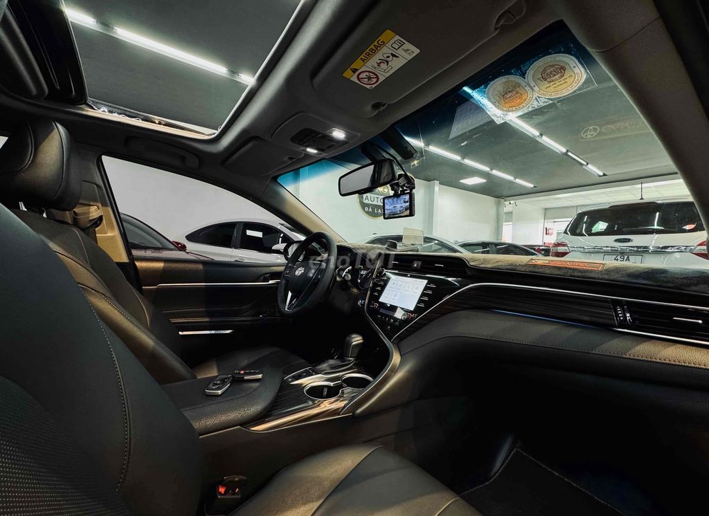 Toyota Camry 2019 2.5Q - 52000 km | Form mới. Mua bán Ô tô tại Thành phố Đà Lạt Lâm Đồng được đăng bởi ĐỒNG MOTOR 2  cá nhân hình 3