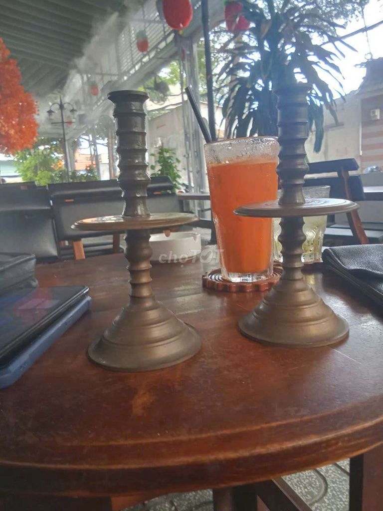 Đèn cầy đồng cổ