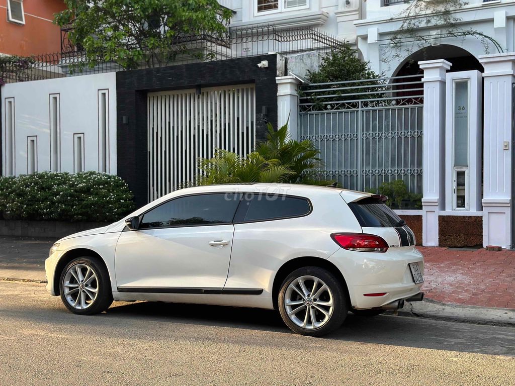 Volkswagen Scirocco 2010 - 105000 km