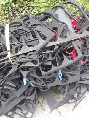 Nhà có một ít đế cao su vào xốp . Cho tặng miễn ph. Mua bán Đồ chuyên dụng, Giống nuôi trồng tại Huyện Bàu Bàng Bình Dương được đăng bởi le van hai