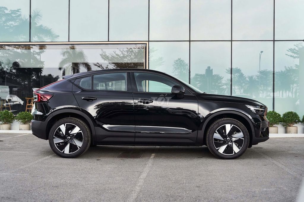 Volvo EC40 Recharge 2026 xe điện giao T12/2025. Mua bán Ô tô tại Quận 7 Tp Hồ Chí Minh được đăng bởi Volvo Car Sài Gòn hình 3