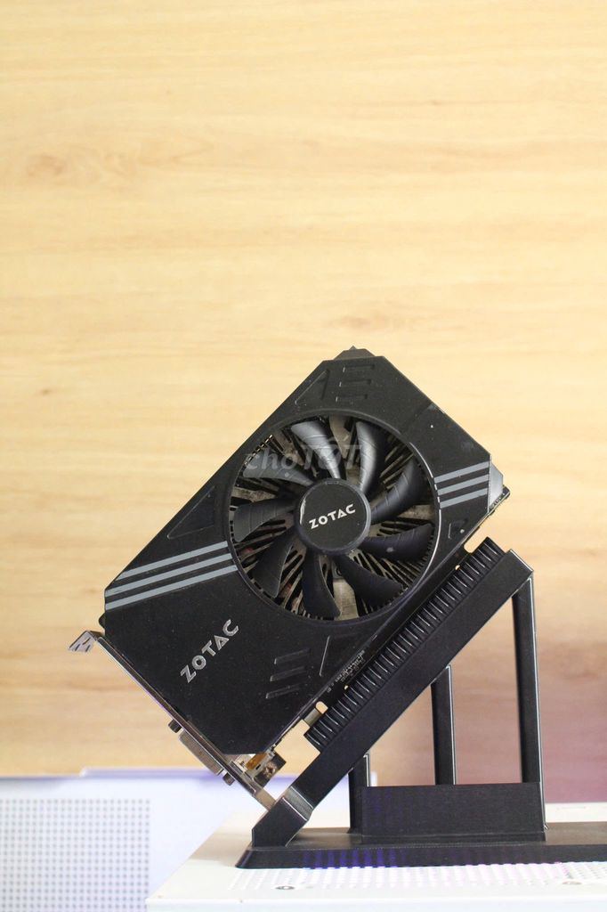 Card màn hình ZOTAC GTX 1060 3G nguồn phụ 6pin. Mua bán Linh kiện (RAM, Card...) tại Quận Ninh Kiều Cần Thơ được đăng bởi Mic Tran hình 1
