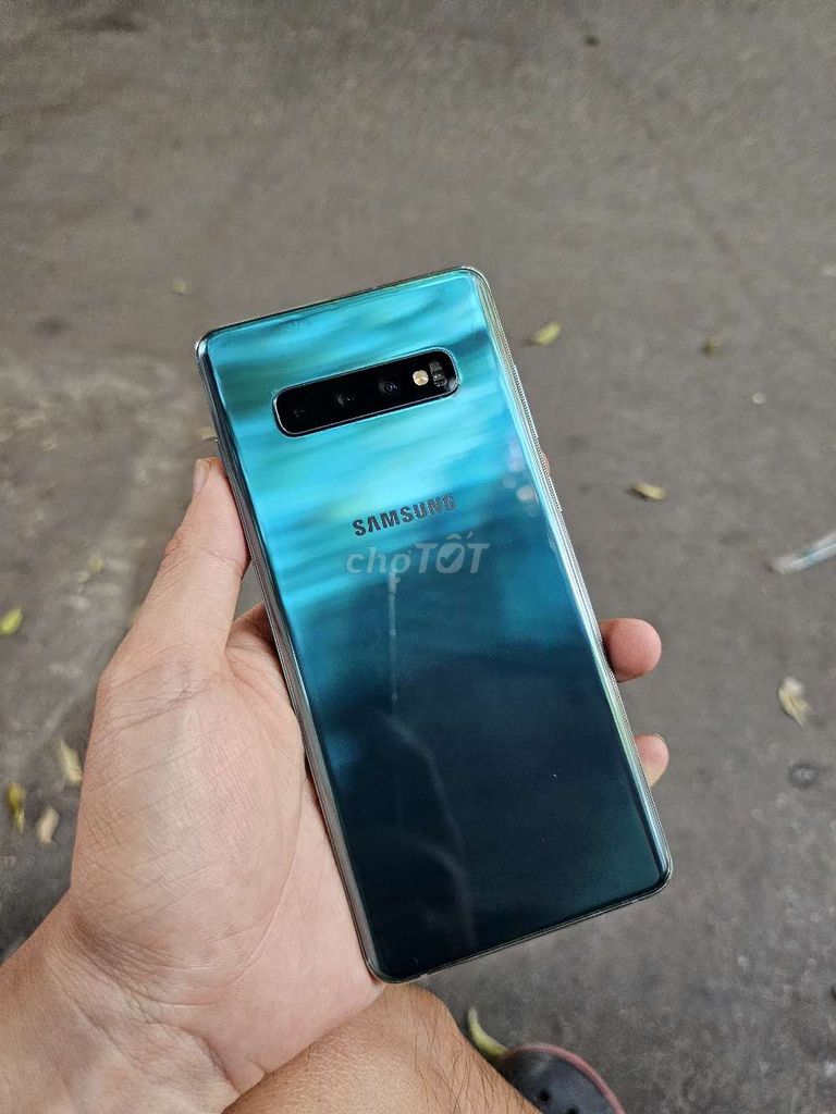 Samsung Galaxy S10+ 128GB Xanh. Mua bán Điện thoại tại Quận Thanh Xuân Hà Nội được đăng bởi Nam hình 1