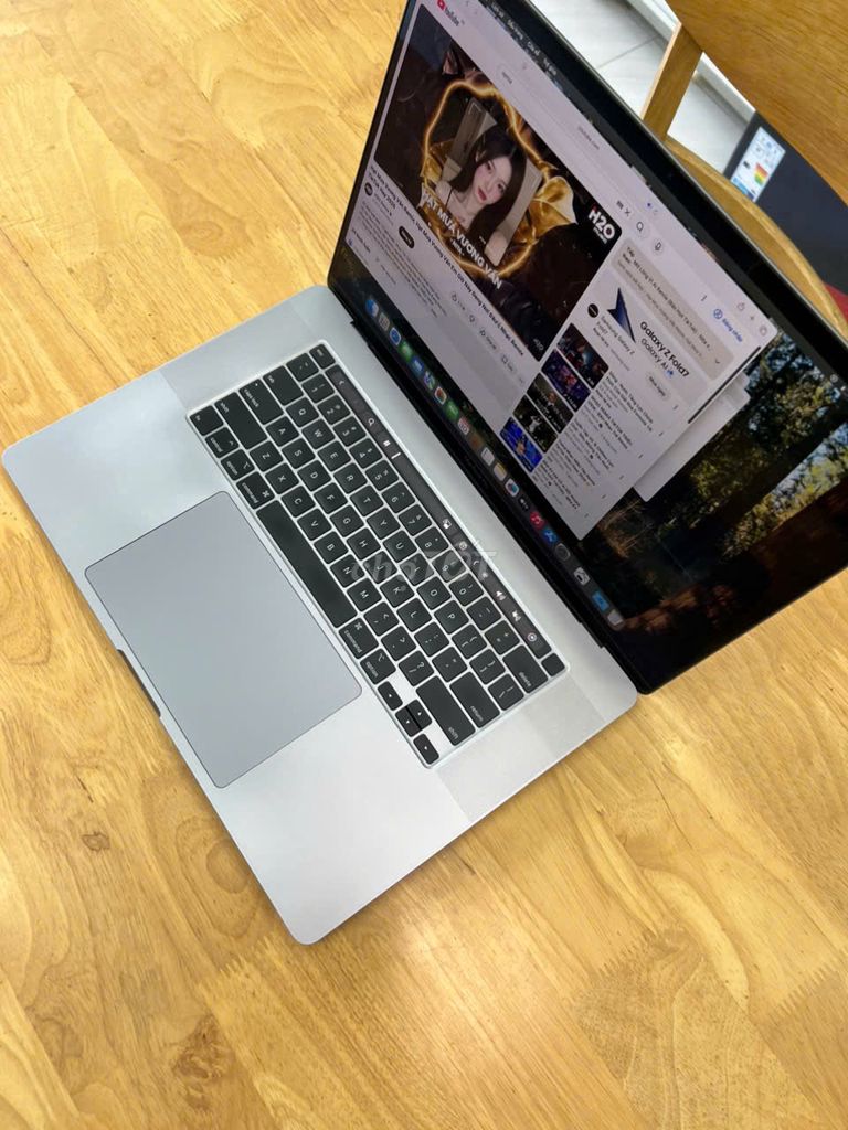 Macbook Pro 16 Core I9 VGA AMD 5500 16GB/1TB Xám. Mua bán Laptop tại Thành phố Qui Nhơn Bình Định được đăng bởi NGỌC PHÚC LAPTOPS hình 1
