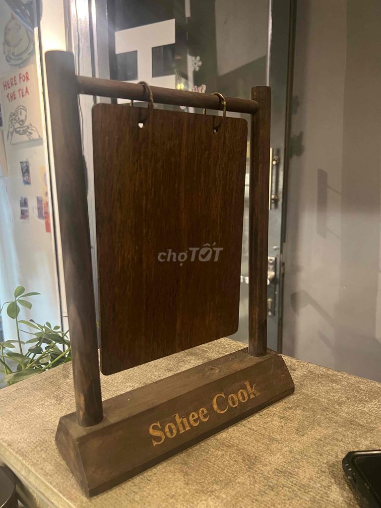 Giá treo menu Sohee Cook A5 Gỗ Nâu. Mua bán Đồ dùng văn phòng tại Quận Bình Thạnh Tp Hồ Chí Minh được đăng bởi Huy Lê hình 1