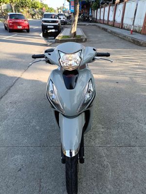 Vision 2024 chạy đúng 4 ngàn như  mới. Mua bán Xe máy tại Quận Liên Chiểu Đà Nẵng được đăng bởi long