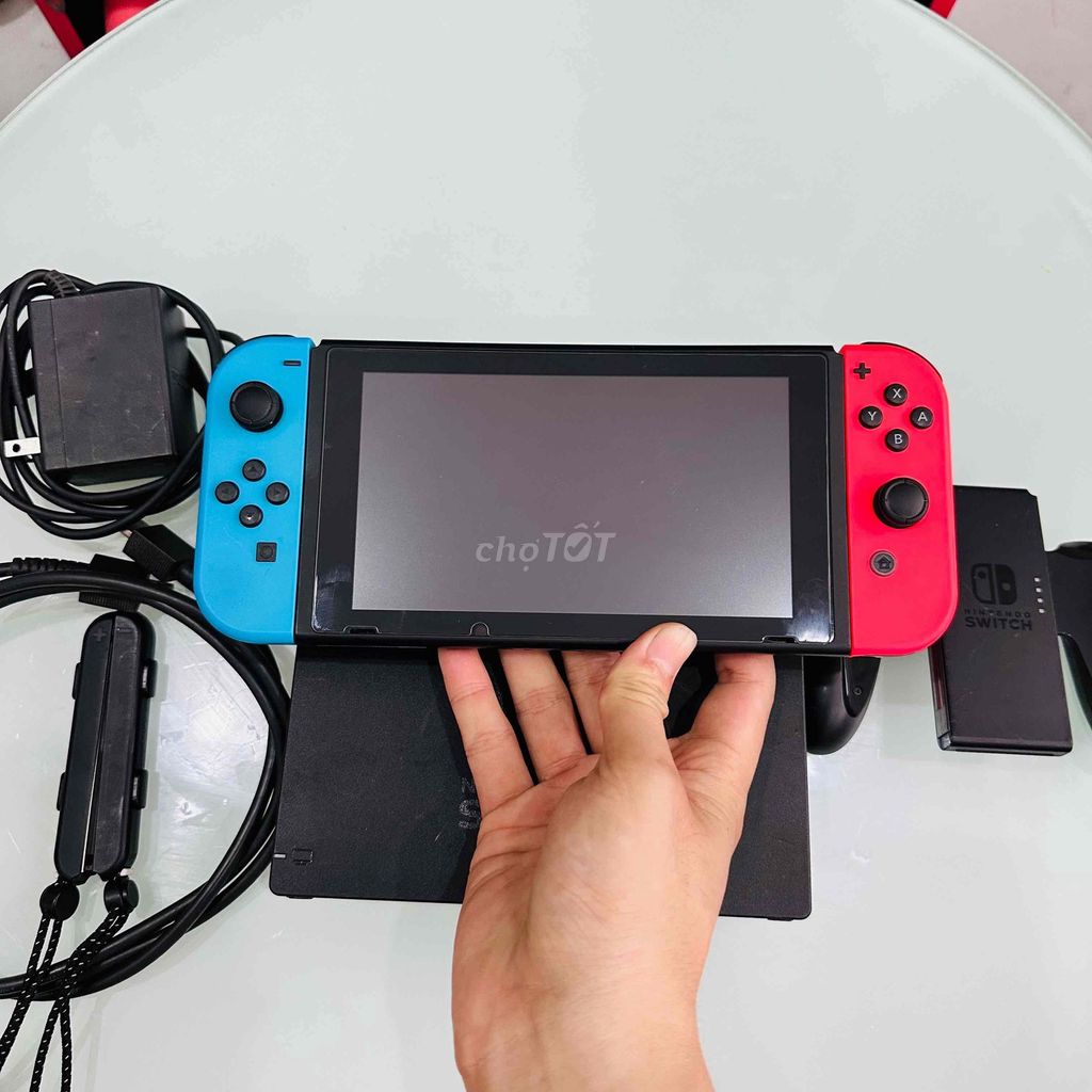 Nintendo Switch V1 Neon (Seri Xanh) Full phụ kiện. Mua bán Thiết bị chơi game tại Quận 8 Tp Hồ Chí Minh được đăng bởi school stone hình 1