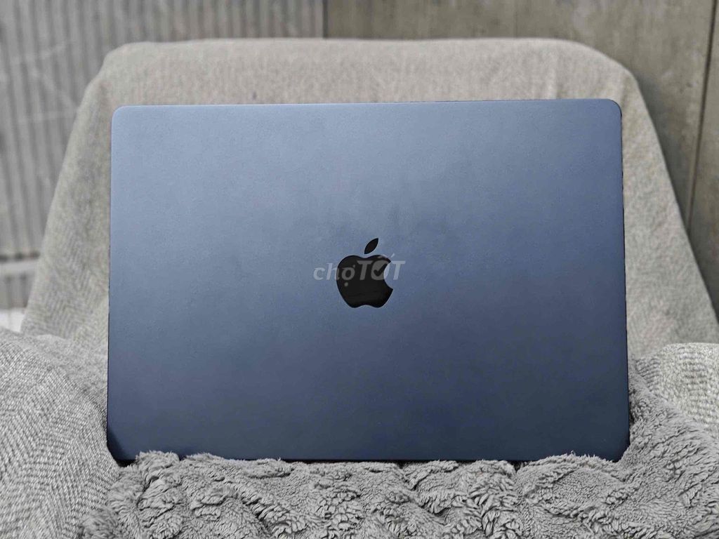 Macbook Air M2 15.3inch 8/256GB sạc hơn 50L. Mua bán Laptop tại Quận Ninh Kiều Cần Thơ được đăng bởi SUN APPLE STORE hình 1