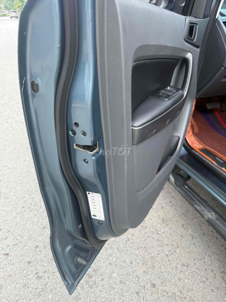 Ford Ranger 2014 XLS 2.2 4x2 AT - 133000 km. Mua bán Ô tô tại Quận 5 Tp Hồ Chí Minh được đăng bởi Blue Tyres hình 5