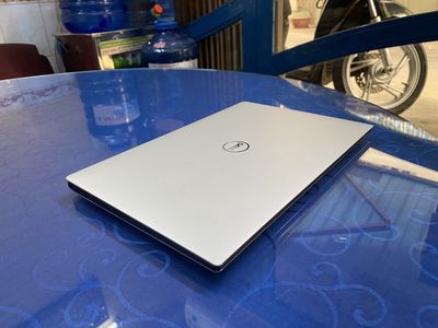 Dell XPS 7390 i7-10610U/16GB/256GB/13.3"FHD WIN 11