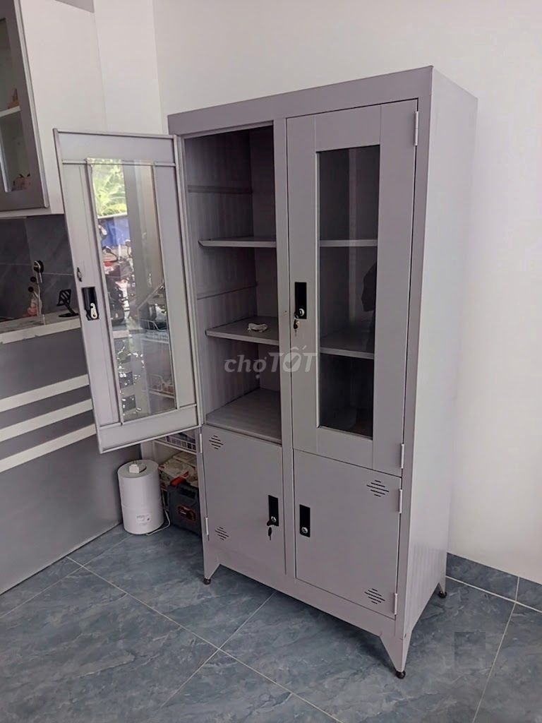 Tủ hồ sơ Kim loại Kính Xám Mới 100%, tủ tài liệu. Mua bán Đồ dùng văn phòng tại Quận Gò Vấp Tp Hồ Chí Minh được đăng bởi Shop Nội thất Phú Nhàn hình 1