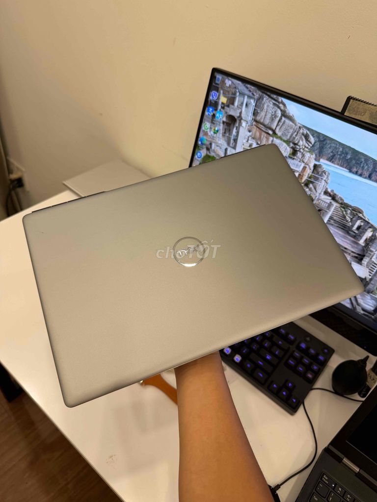 Dell Precision 7550 Xeon Ram 16G 512G FHD T1000 4G. Mua bán Laptop tại Quận Tân Bình Tp Hồ Chí Minh được đăng bởi ĐẶNG HOÀNG PHÚC hình 1