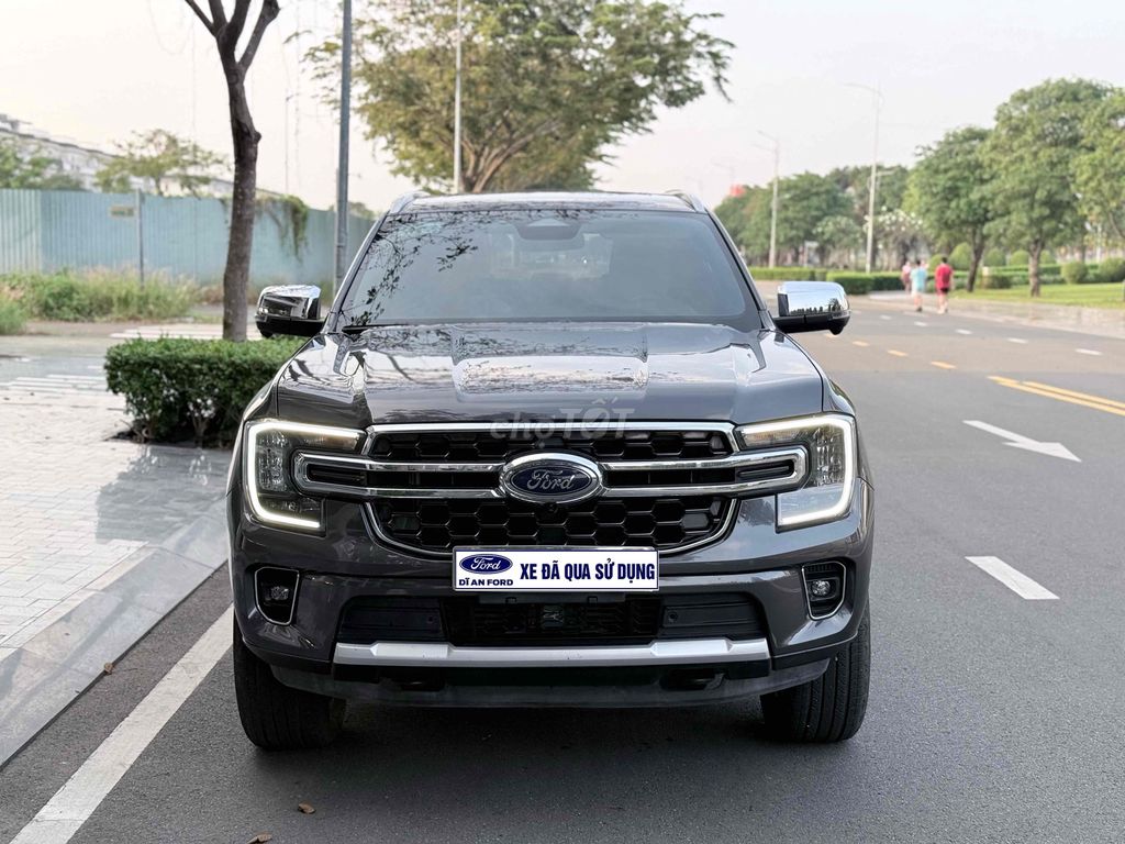 Ford Everest 2024 Titanium 2.0 AT 4x2 - 40000 km. Mua bán Ô tô tại Thành phố Dĩ An Bình Dương được đăng bởi Quang Car hình 1