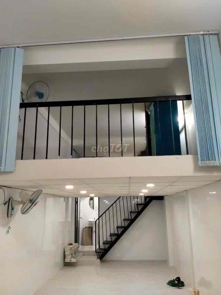 Аренда · 1 комн. · 42 м² · Quận 3, ул. Đường Lý Chính Thắng