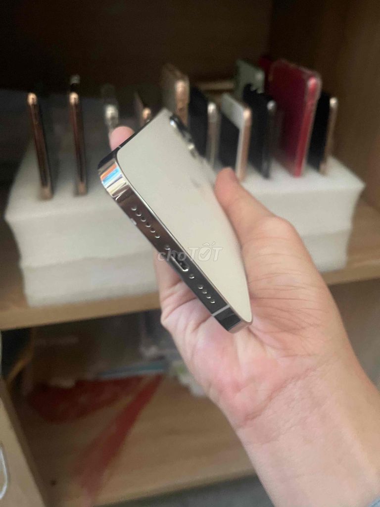 13 prm 256gb  zin chuẩn bh dài. Mua bán Điện thoại tại Quận Cẩm Lệ Đà Nẵng được đăng bởi Sim Số Đại Tài hình 1