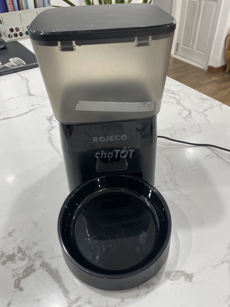 Máy cho ăn tự động Rojece RWSQ-02 Đen. Mua bán Phụ kiện, Thức ăn, Dịch vụ tại Quận Bắc Từ Liêm Hà Nội được đăng bởi Van hình 1