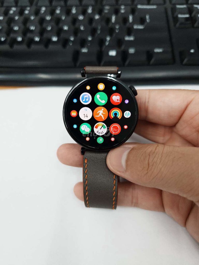 Đồng hồ thông minh Huawei GT4 41mm Đen Dây da. Mua bán Thiết bị đeo thông minh tại Huyện Gia Lâm Hà Nội được đăng bởi Hoàng Huy hình 1