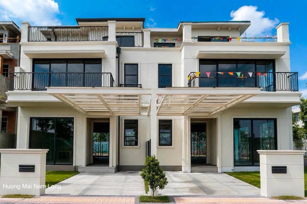 Bán Căn Nhà Phố Vườn 114m2 Nhà Mới 100% 
