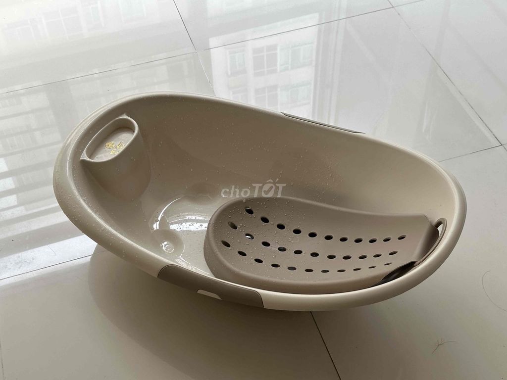 Chậu tắm trẻ nhỏ nhựa màu kem. Mua bán Mẹ và bé tại Quận 7 Tp Hồ Chí Minh được đăng bởi Long hình 1