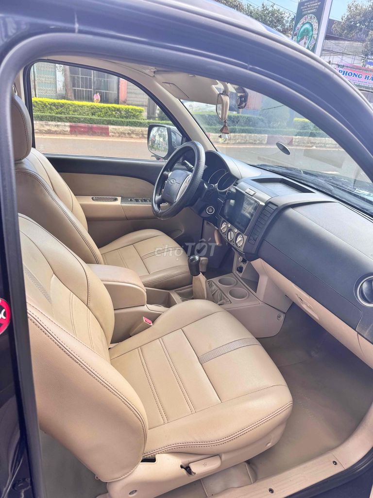 Ford Everest 2014 2.5L 4x4 MT - 150 km. Mua bán Ô tô tại Thành phố Pleiku Gia Lai được đăng bởi Ông Đặng hình 17