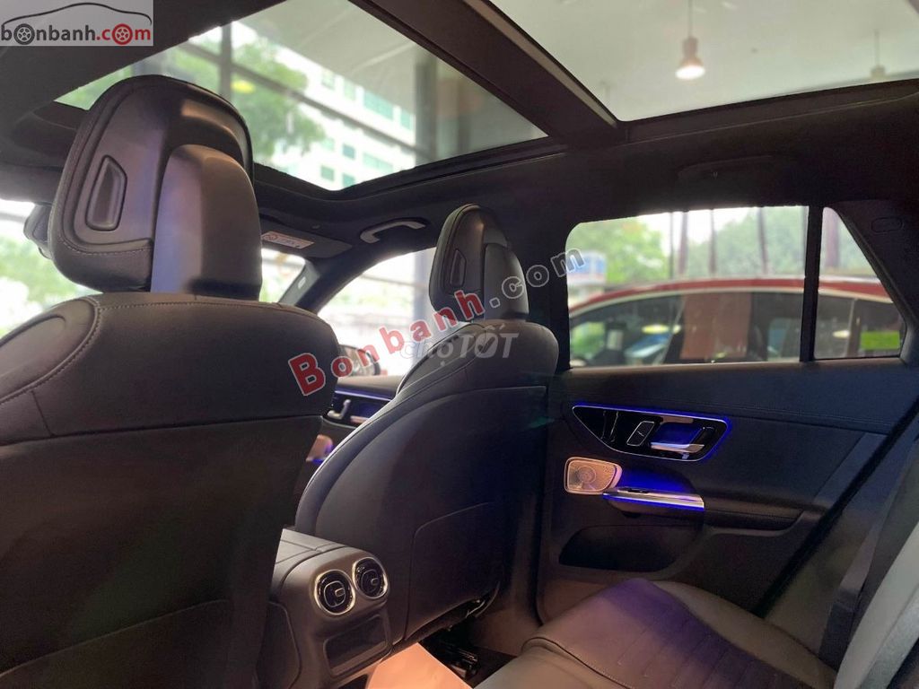 Xe Mercedes Benz GLC 300 4Matic 2025. Mua bán Ô tô tại Quận Đống Đa Hà Nội được đăng bởi Nguyễn Văn Hải hình 5
