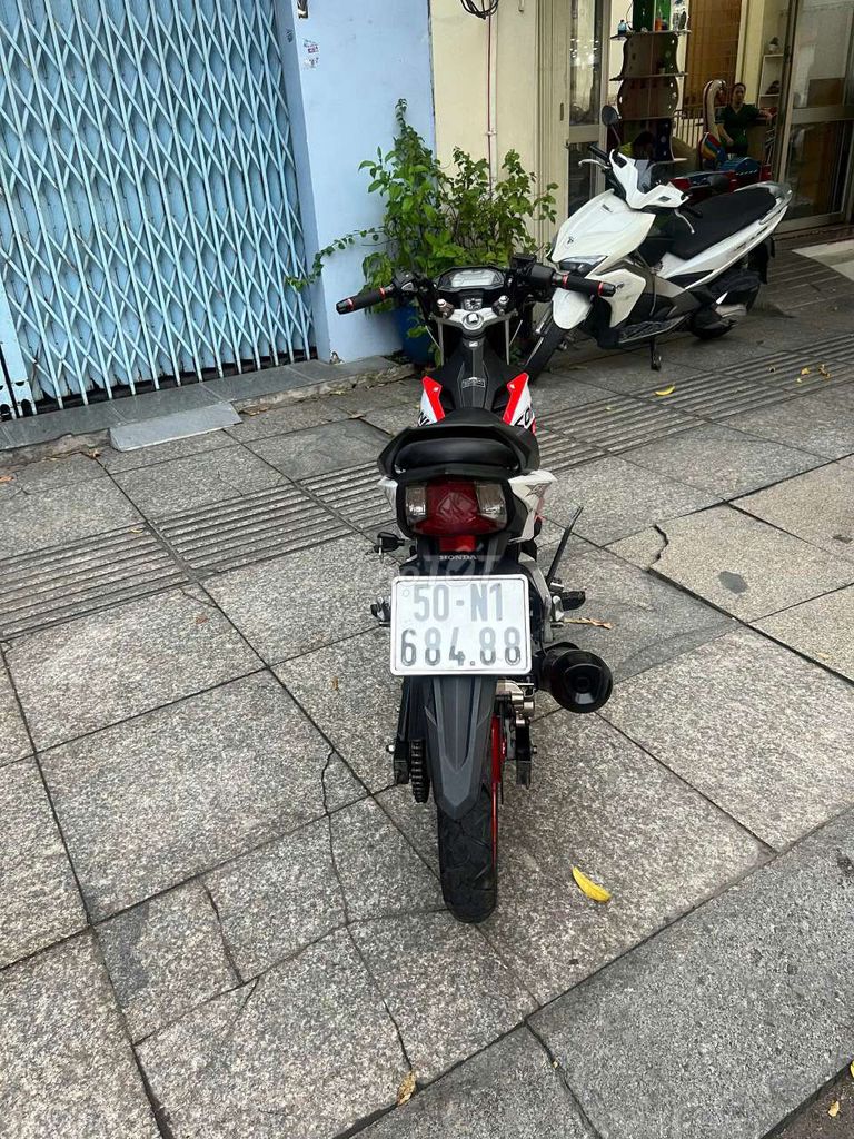 Honda sonic 150 2019 mới 90% Bstp chính chủ. Mua bán Xe máy tại Quận Tân Phú Tp Hồ Chí Minh được đăng bởi Tuanduy hình 4
