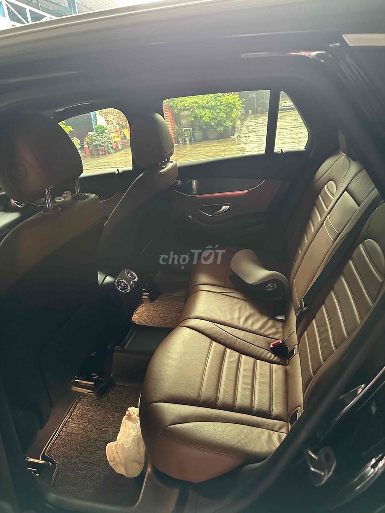 Mercedes Benz GLC 2022 300 4Matic - 39641 km. Mua bán Ô tô tại Quận Tân Phú Tp Hồ Chí Minh được đăng bởi Bình Gold hình 2