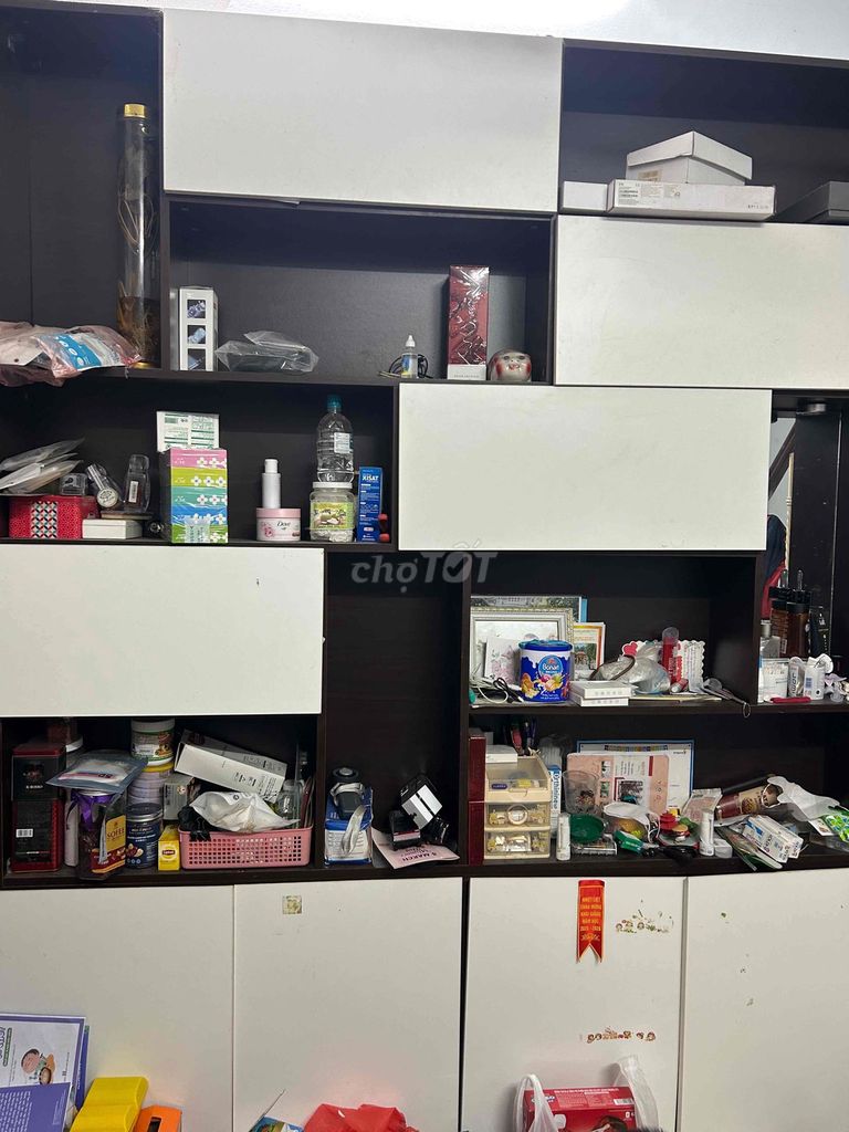 Kệ tủ gỗ 2m x 2.6m. Mua bán Tủ, kệ gia đình tại Quận Ba Đình Hà Nội được đăng bởi Tran Dieu Linh hình 1