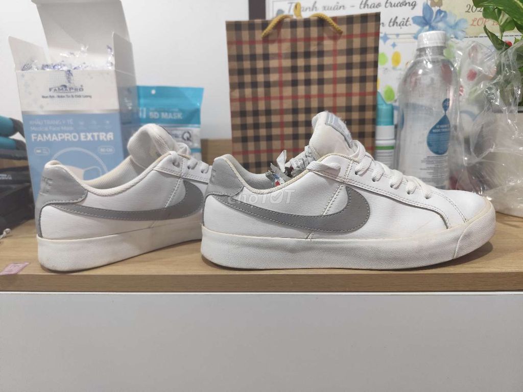 Giày sneaker Nike Trắng Unisex size 42. Mua bán Giày dép tại Quận Liên Chiểu Đà Nẵng được đăng bởi TinsHoo hình 1