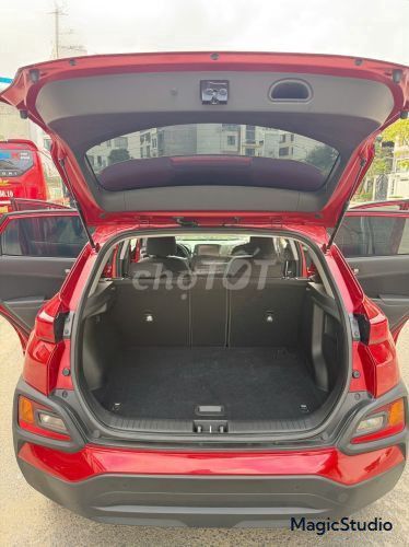 Hyundai Kona Стандарт 2021 60000 км Красный