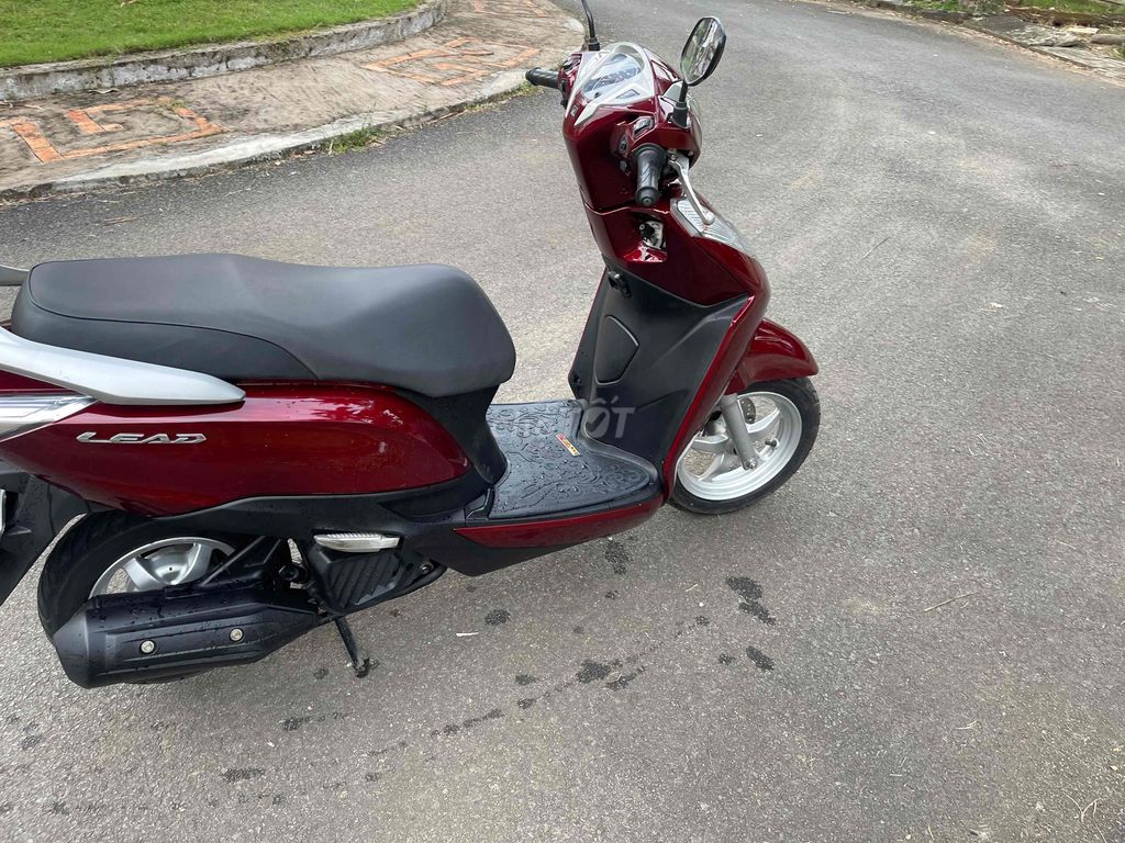 Honda Lead 125cc màu Đỏ. Mua bán Xe máy tại Huyện Trảng Bom Đồng Nai được đăng bởi giàu hình 2