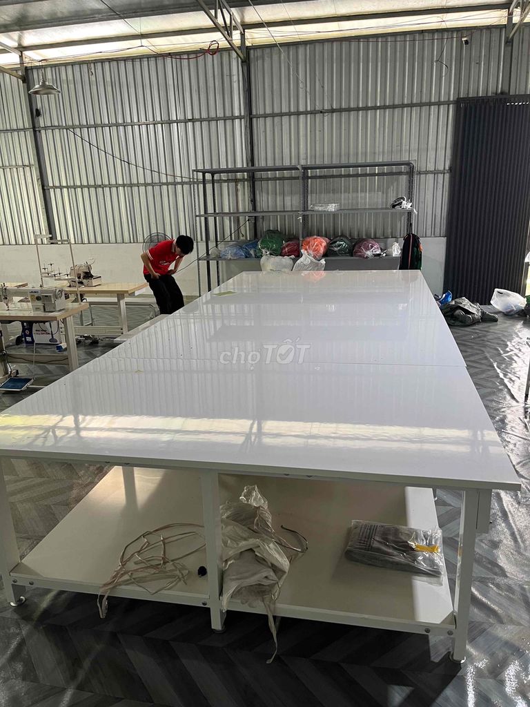 Bàn cắt công nghiệp giá rẻ. Mua bán Đồ chuyên dụng, Giống nuôi trồng tại Quận Ninh Kiều Cần Thơ được đăng bởi nguyen thanh tuyen hình 1