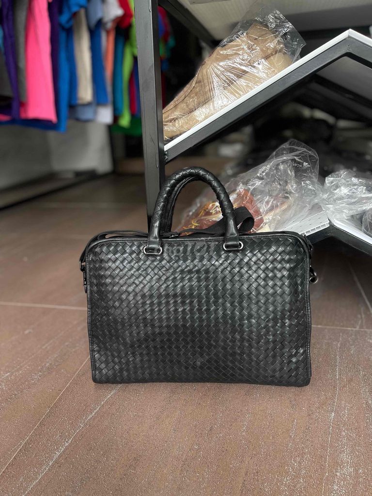 BOTTEGA VENETA  da thật 100% độ mới cao