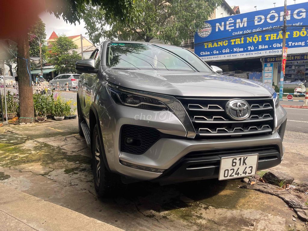 Toyota Fortuner 2022 2.4 4x2 AT - 63000 km