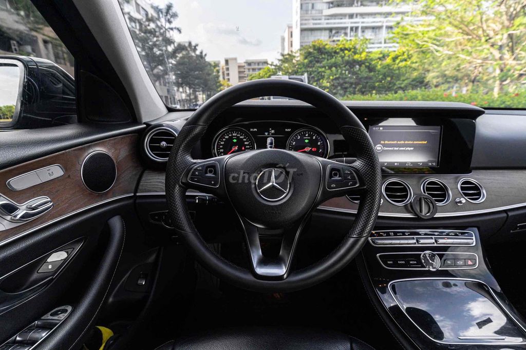 E200 - 2017 đẳng cấp doanh nhất giá rẻ siêu đẹp. Mua bán Ô tô tại Quận 7 Tp Hồ Chí Minh được đăng bởi Dương Phương hình 11