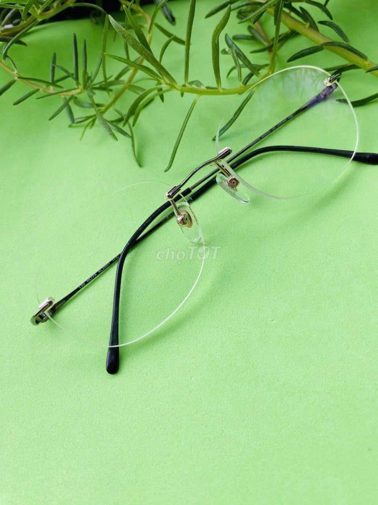Gọng kính Hoya Titan. Mua bán Phụ kiện thời trang khác tại Huyện Hóc Môn Tp Hồ Chí Minh được đăng bởi Trần Minh Hiếu hình 1