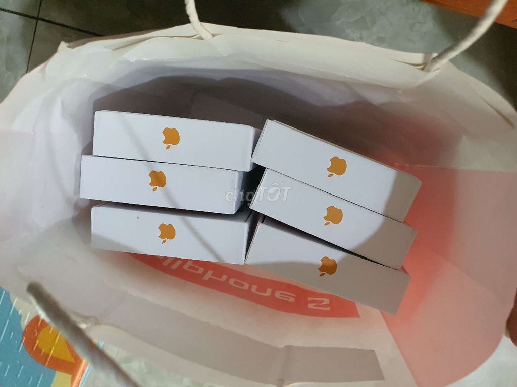 Vỏ hộp iPhone 17 Pro Max Cam. Mua bán Phụ kiện (Màn hình, Chuột...) tại Quận Hoàn Kiếm Hà Nội được đăng bởi Hoàng Vũ hình 1