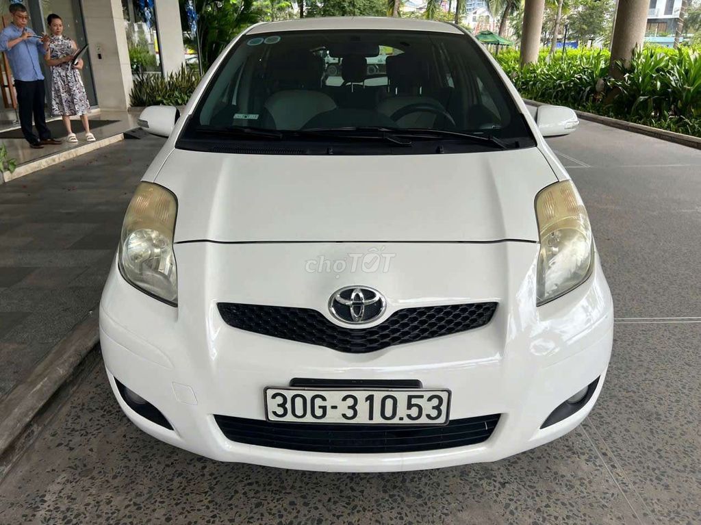 Toyota Yaris màu Trắng. Mua bán Ô tô tại Quận 12 Tp Hồ Chí Minh được đăng bởi TRƯƠNG THÀNH PHÚ hình 1